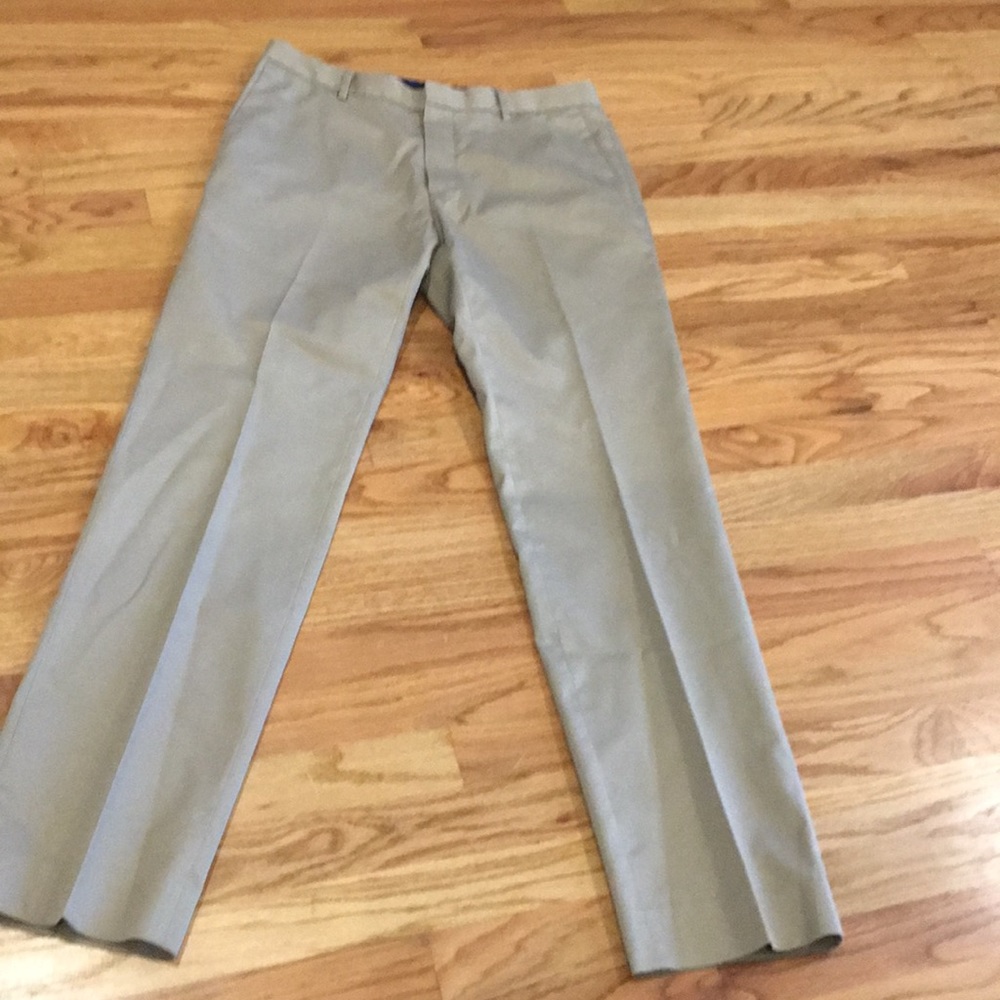 Banana republic khaki pants 32/34